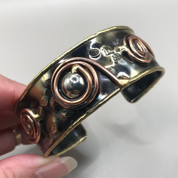 Men's Brutalist Mixed Metal Cuff Bracelet - Picture 9 of 10